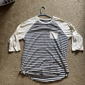 Hurley 3/4 baseball raglan shirt